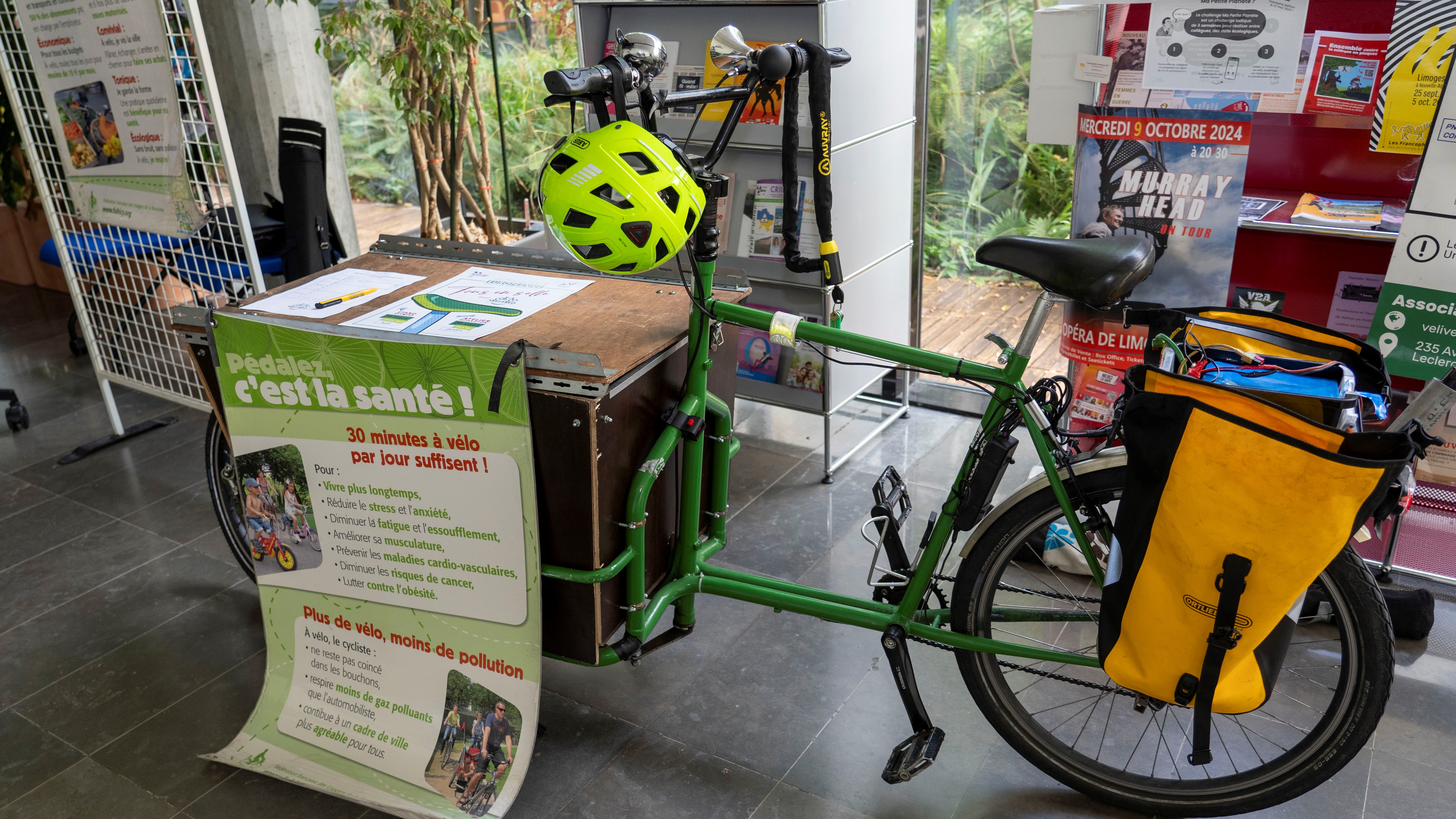 Le vélo cargo, pratique pour se déplacer et transporter du matériel.